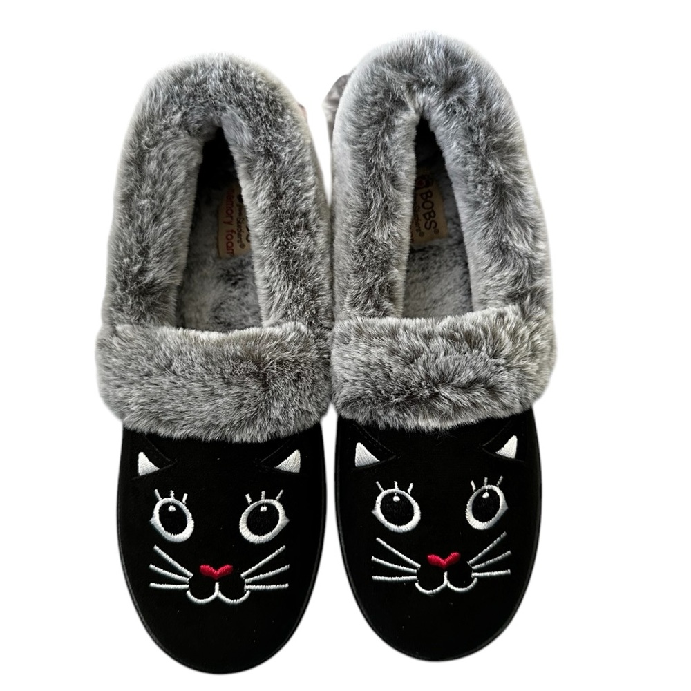 Bob’s from Sketchers Black Cat Face Slippers with Gray Fur Trim NWT